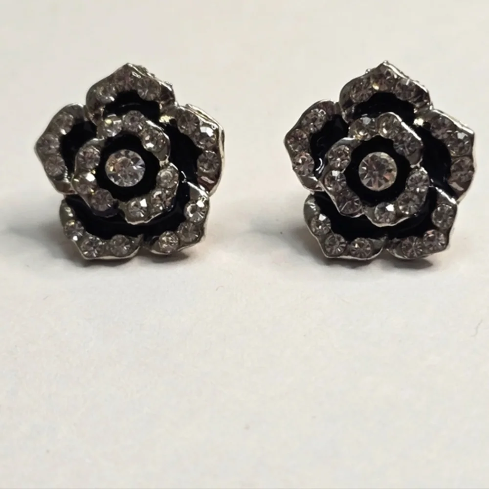 Elegant Black‎ and Silver Floral Jeweled Earrings